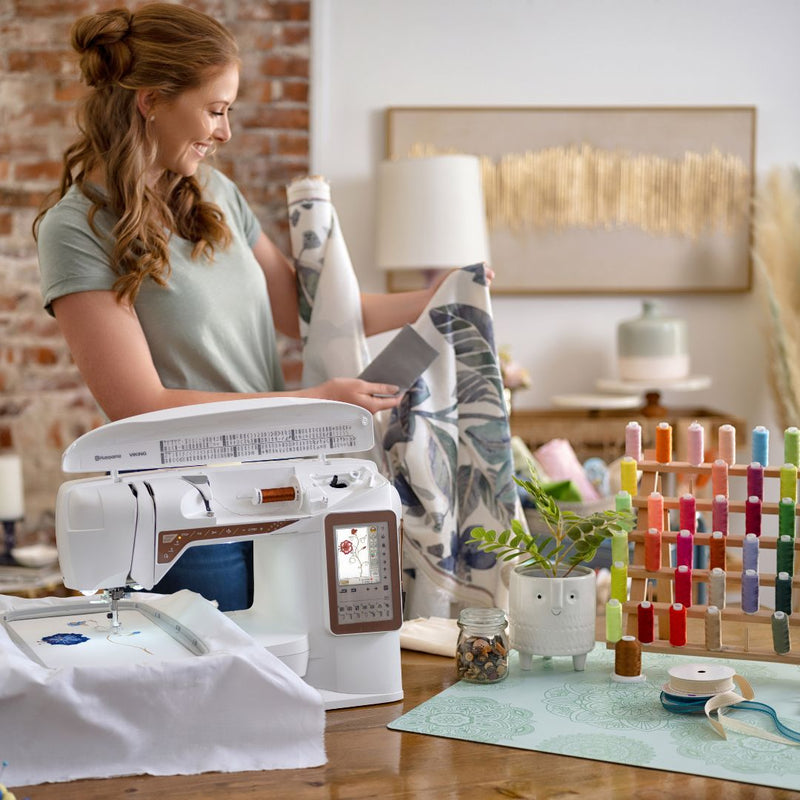 Husqvarna Viking Designer Topaz 40