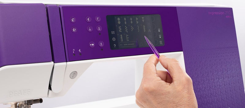 Pfaff Expression 710